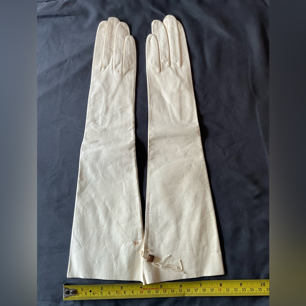 NWOT leather gloves
